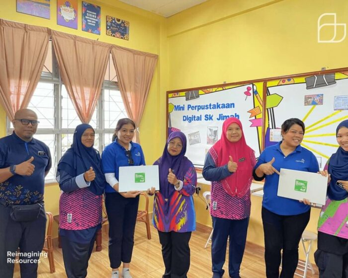 cenviro-donated-laptops-to-sk-jimah-negeri-sembilan-2023-11-24-01
