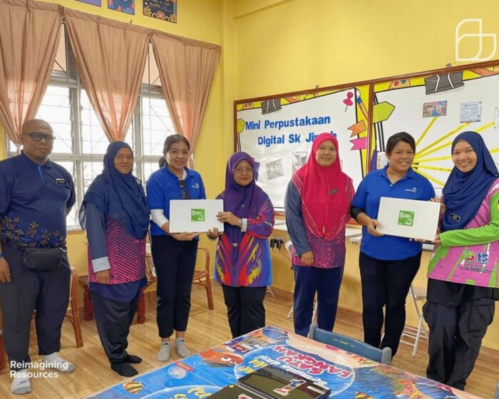 cenviro-donated-laptops-to-sk-jimah-negeri-sembilan-2023-11-24-02